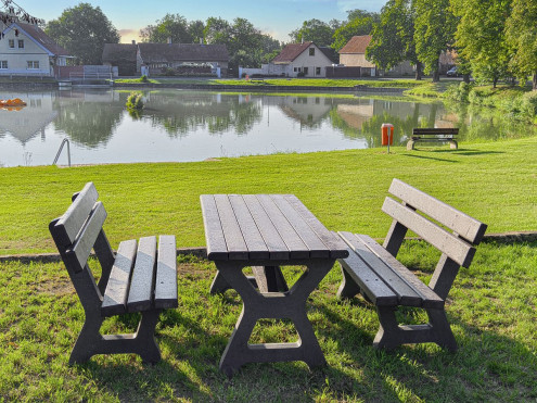 Bausatz Tisch Picknick, Beine - grau, Platten - braun