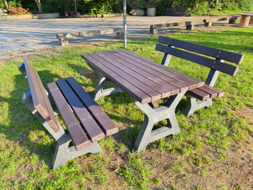 Bausatz Tisch Picknick, Beine - grau, Platten - braun